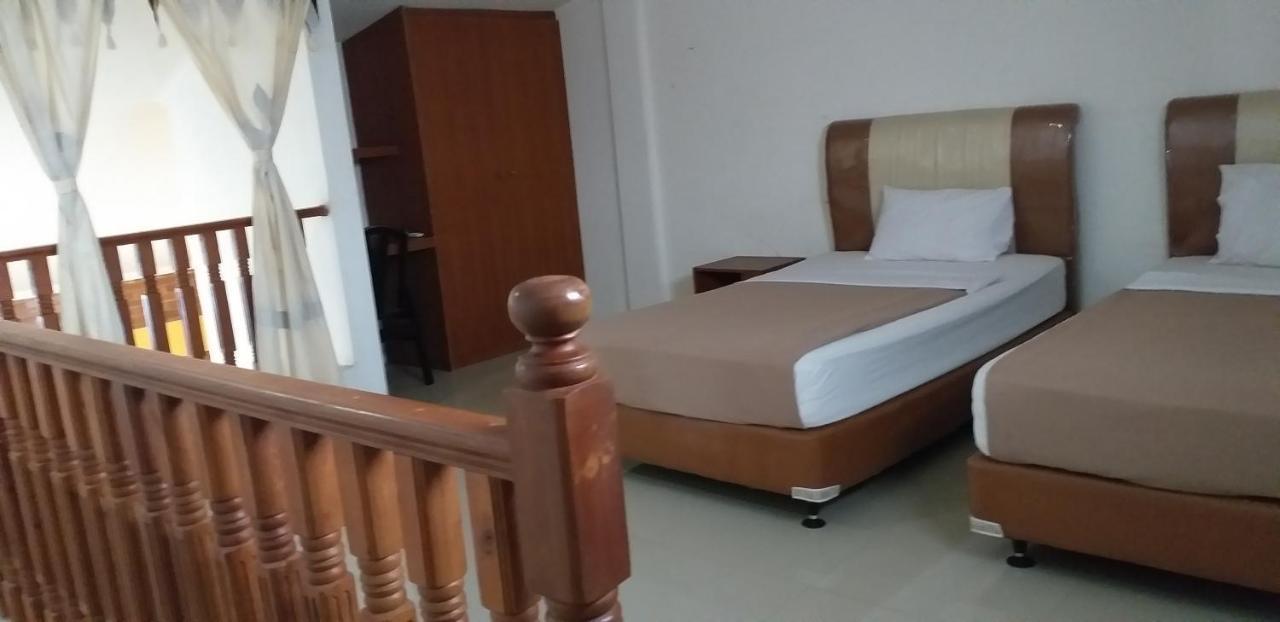 Intan Hotel Пурвакарта Экстерьер фото