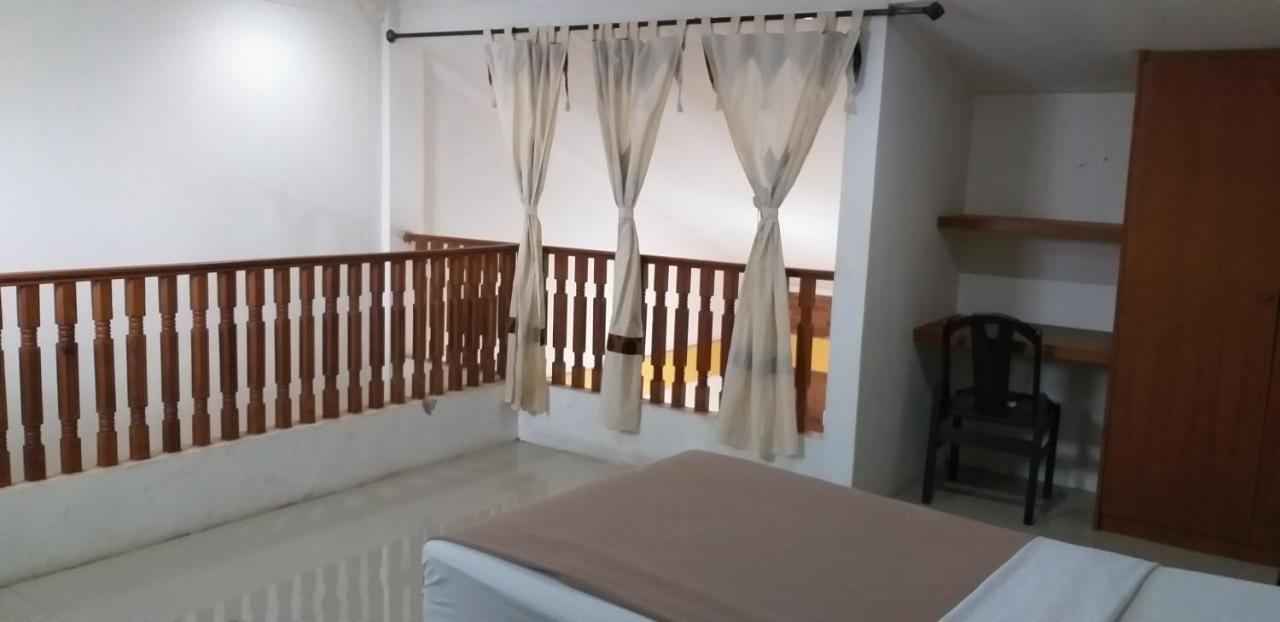 Intan Hotel Пурвакарта Экстерьер фото